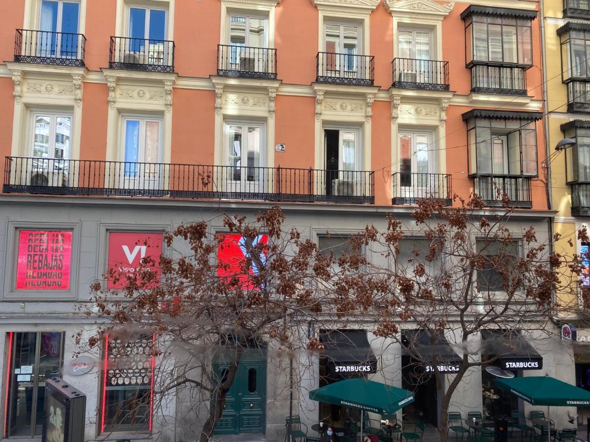 Hostel Rio Madrid Exterior photo