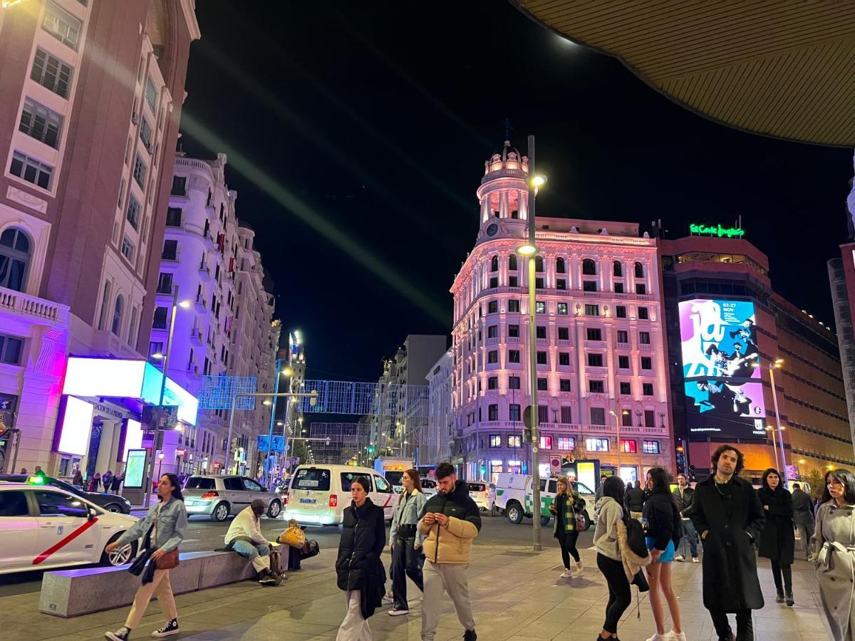 Hostel Rio Madrid Exterior photo