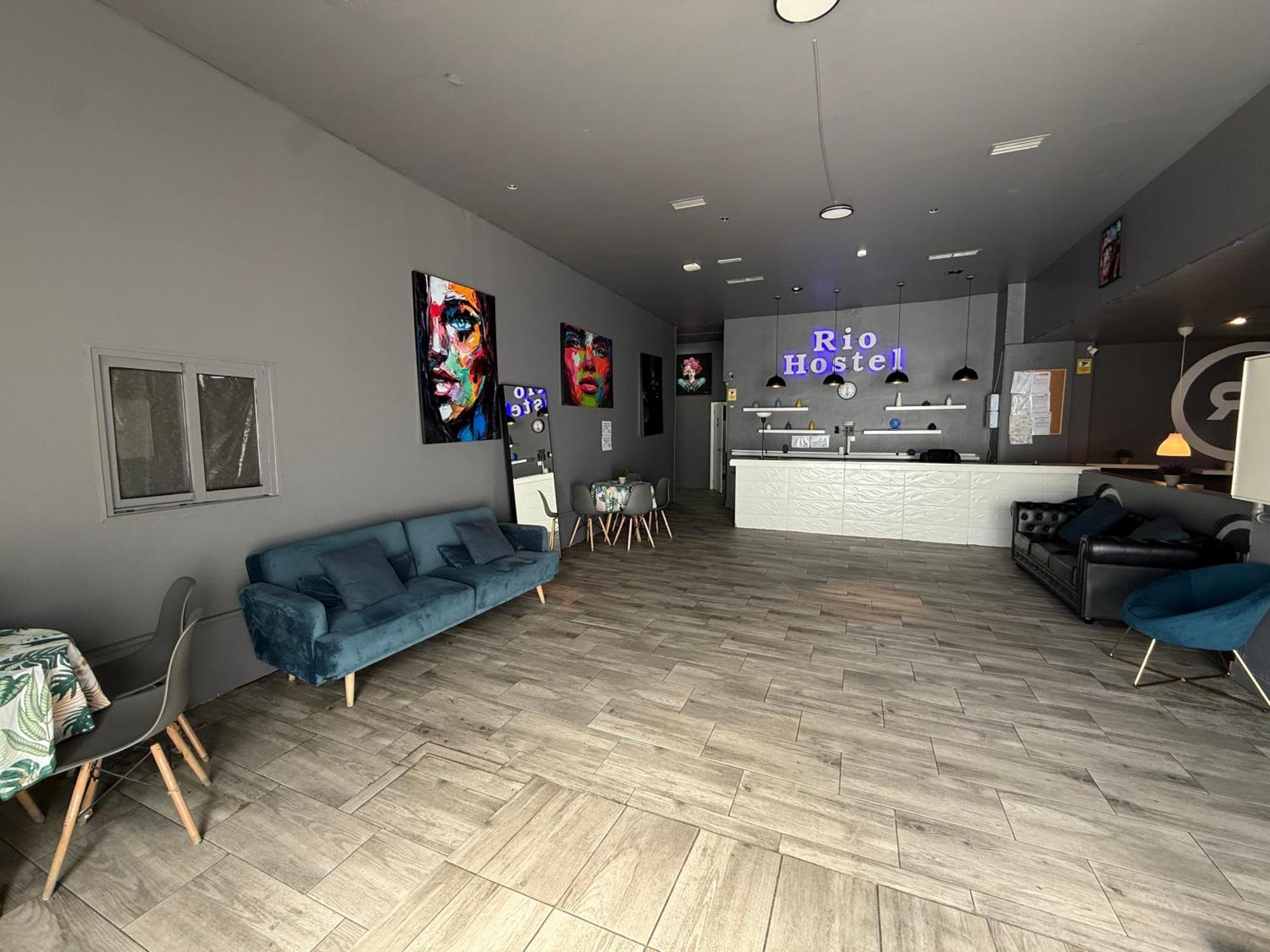 Hostel Rio Madrid Exterior photo