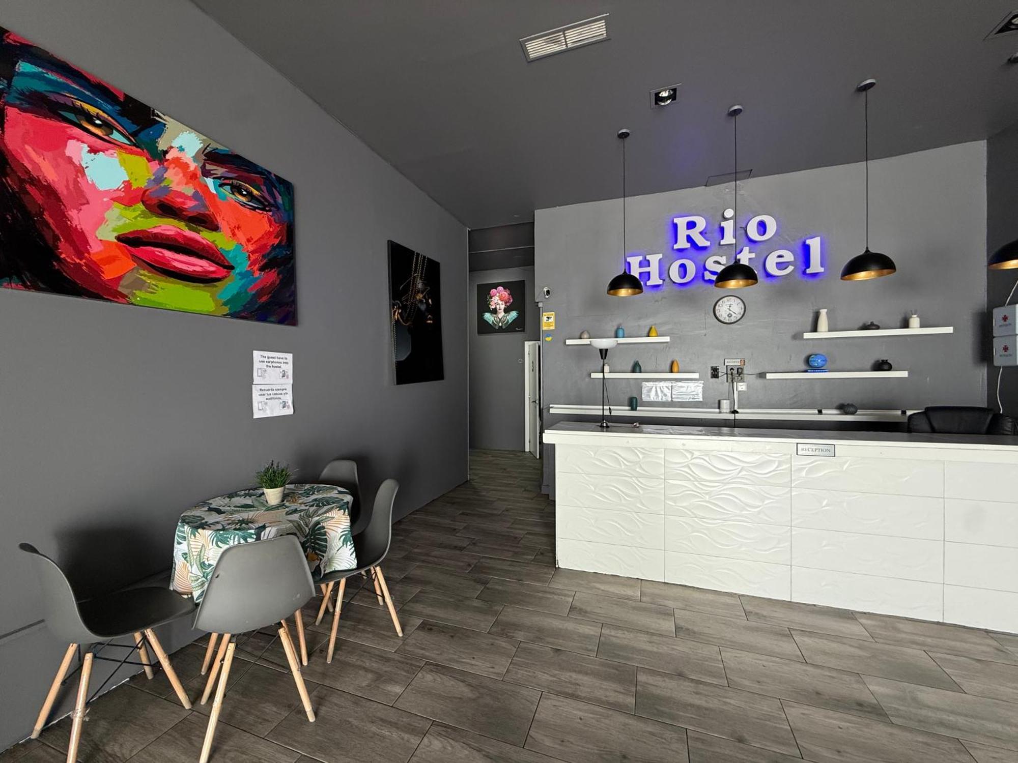 Hostel Rio Madrid Exterior photo